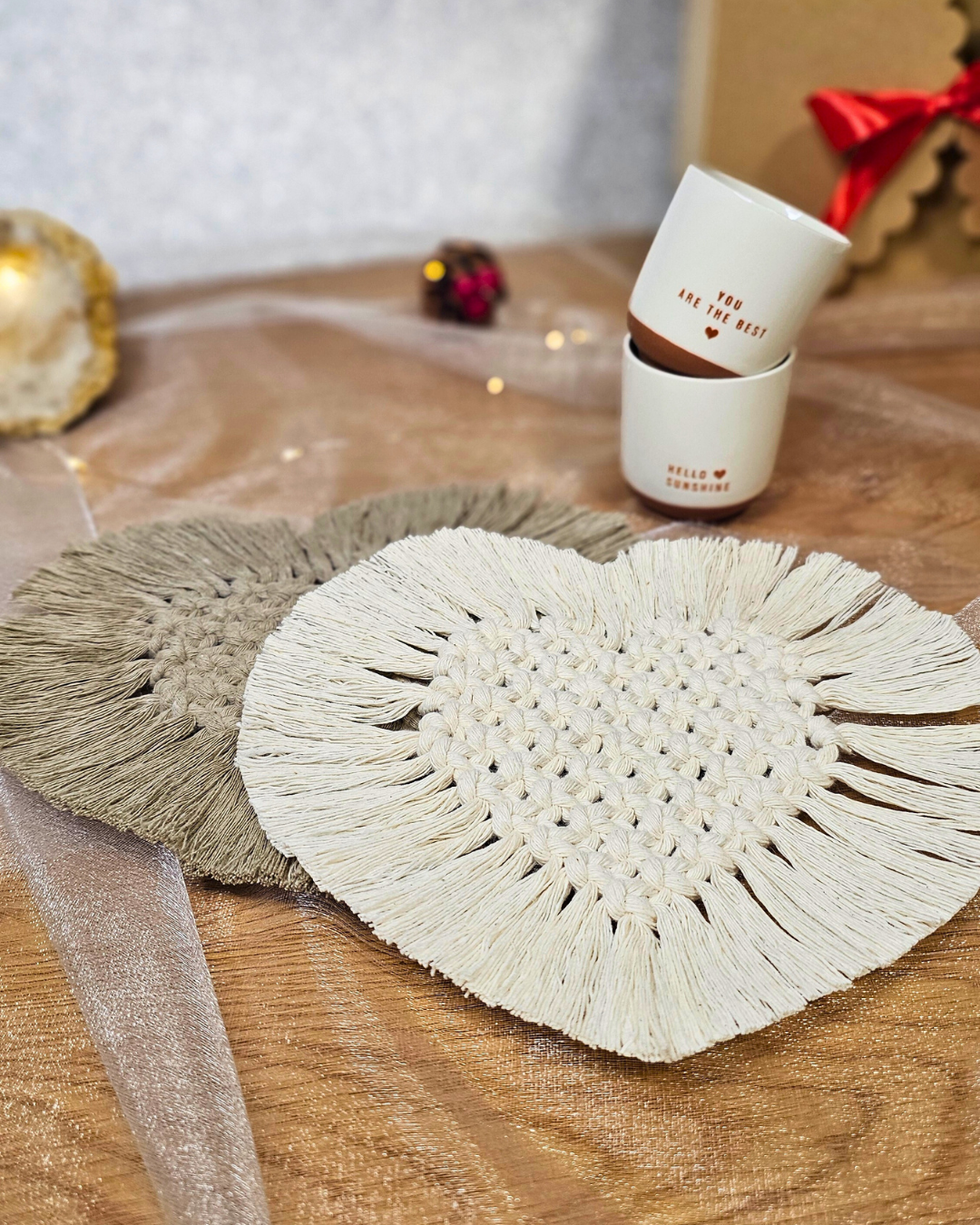 Caixa de Natal - 2 Chávenas de Café e 2 Bases em Macramé