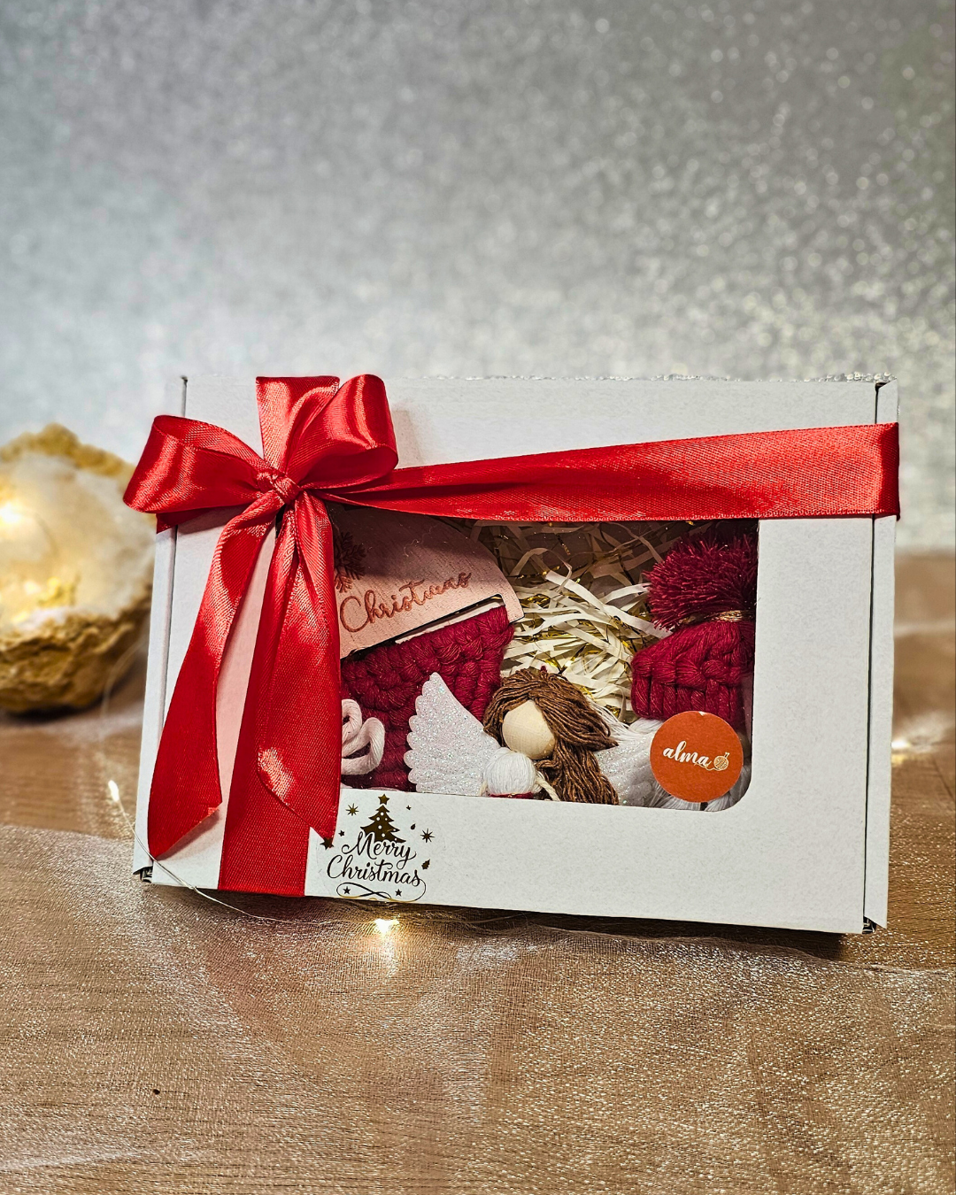 Caixa conjunto - 4 Pendentes de Natal em Macramé